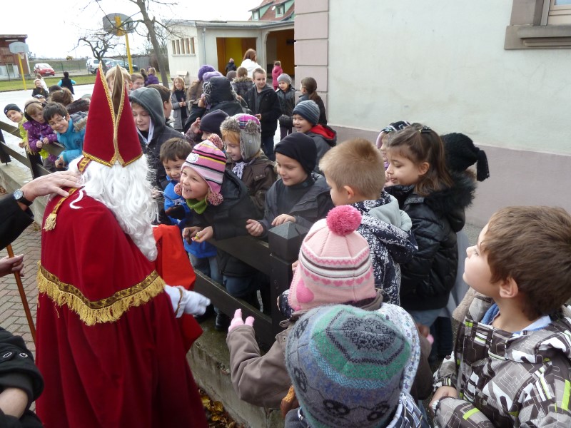 Visite de Saint Nicolas à l’école – 6 Décembre 2011